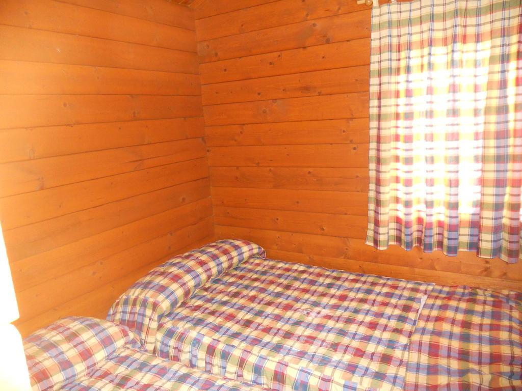 Camping Fuente De Piedra Room photo