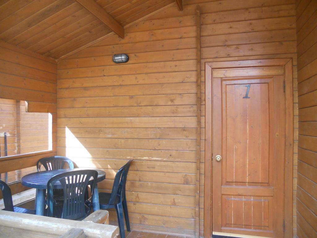 Camping Fuente De Piedra Room photo