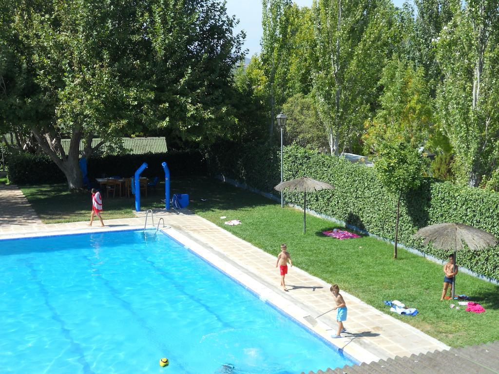 Camping Fuente De Piedra Exterior photo