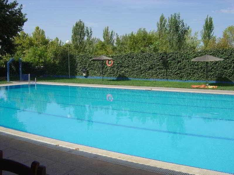 Camping Fuente De Piedra Exterior photo